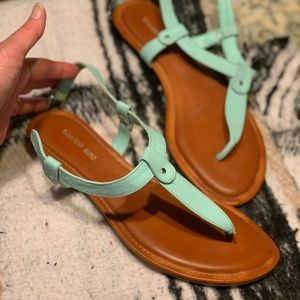 Ladies size 9 Gianni Bini sandals in teal